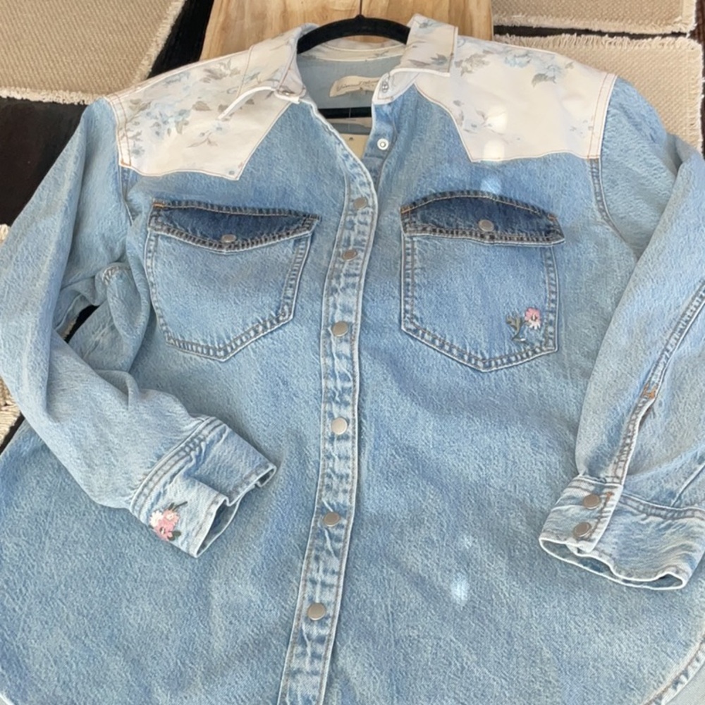 Universal Thread Top NWT - image 12